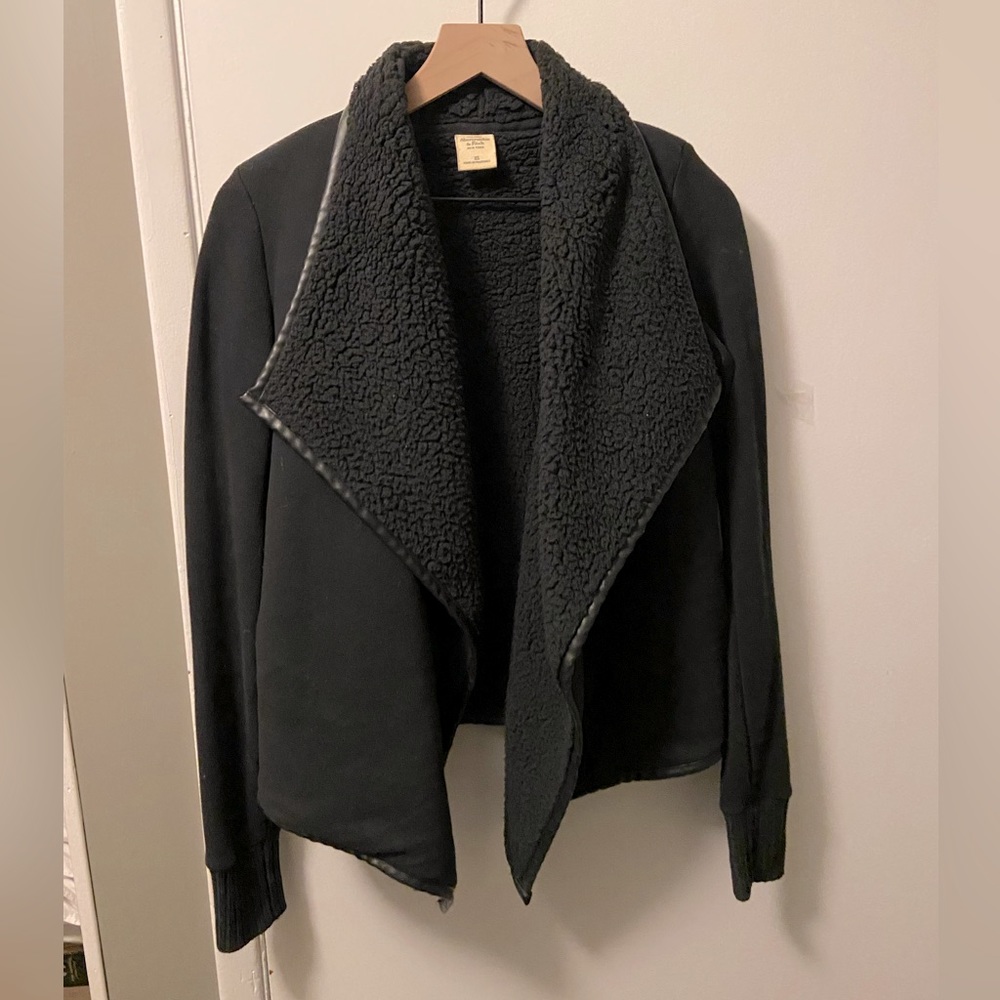Abercrombie and Fitch Sherpa sweater size XS